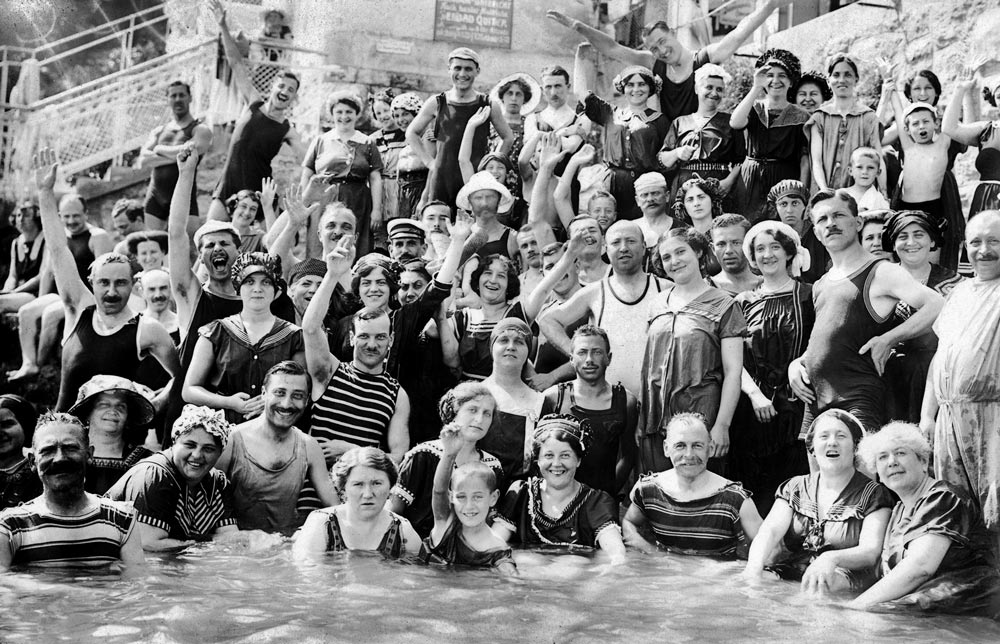 Kupanje na Opatiji početkom 20. stoljeća - povjesna fotografija