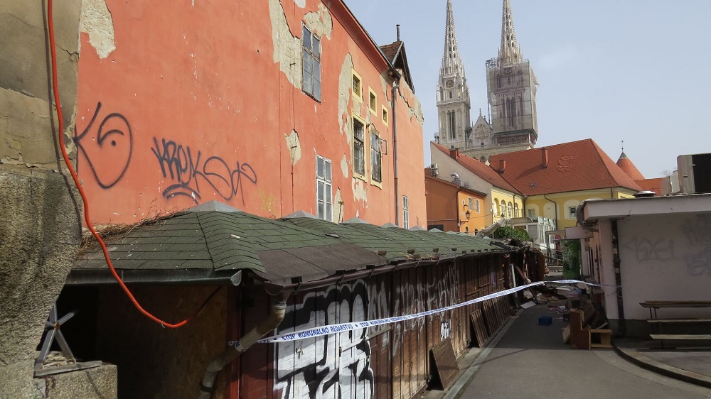 Potres i korona u Zagrebu - vidljive su štete na Kući Miletić