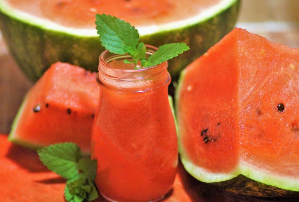 Osvježavajući sok od lubenice s metvicom 
