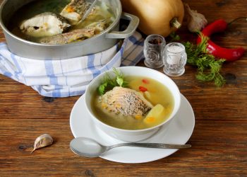 Kako kuhati juhe koje liječe: Kokošja, riblja i od kostiju s obiljem želatina fish soup g0ad1055fc 1280 Riblja Juha