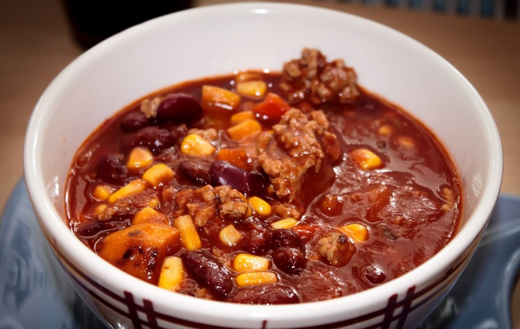 Chili con carne - crveni grah, kukuruz, junetina