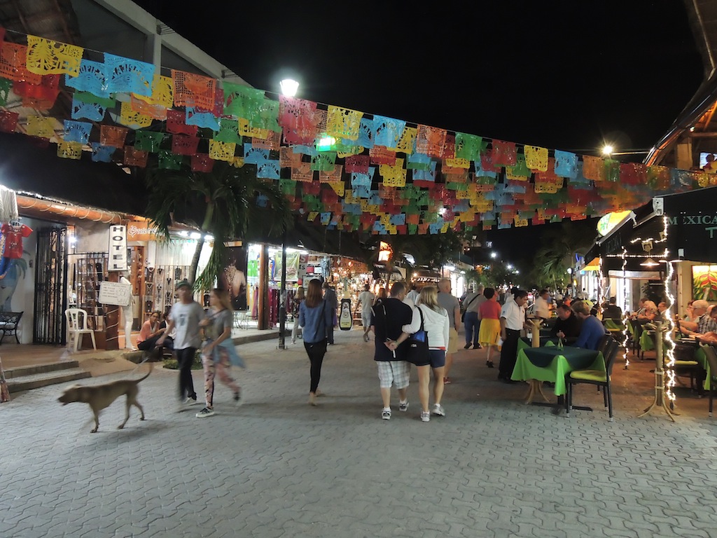 Meksiko Večer u Playa del Carmen