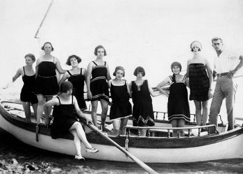 IZLOŽBA: Originalne slike s Jadrana iz tisuću devetsto i neke… Crikvenica Kupačice na plaži u Crikvenici, početak 20. stoljeća
