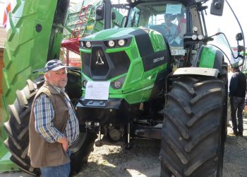 Od mora do polja, John Deeer i sjećanje na JNA Ivek Vojvodic i monster Deutz Fahra posljednje generacije Ivek Vojvodić i monster Deutz Fahra posljednje generacije