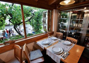 PLAN PLOVIDBE: Slow food i konobe u zemaljskom raju Kornata Konoba Opat loza i vinoteka Snimio Boris Kovacev Cropix Konoba Opat