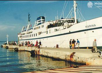 Čudesan život trajekta Marina Marina pristajanje na Silbi Marina pristaje na Silbi