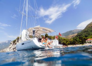 Ljetovanje na brodu u charteru: organizacija najma i planiranje plovidbe iStock 525037362 high scaled Ljetovanje na brodu u charteru