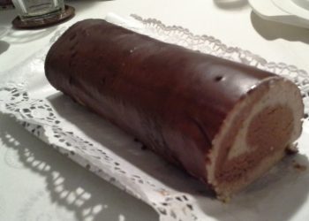 Rolada od kestena: Kolač bez pečenja i bez glutena Rolada od kestena Rolada od ketena