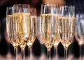 Šampanjac/pjenušac u flute čašama