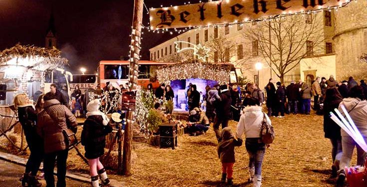 Advent Zagreb žive jaslice udruge Cenacolo ispred katedrale