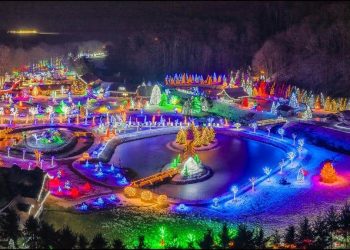 ADVENT 2022: Božićna čarolija svjetla na imanju Salaj uz vatromet, Djeda Mraza, gastro ponudu i suvenire Carolija svjetla Salaj Foto Davor Kirin Čarolija svjetla Salaj Foto Davor Kirin