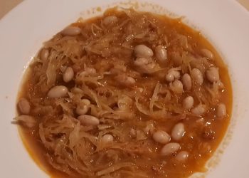 ZIMSKO VARIVO: Kiseli kupus s grahom Varivo od graha i kiselog kupusa Varivo kiseli kupus s grahom