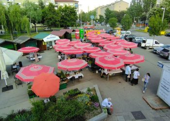 Pokrenuta ekološka tržnica na Jarunu Eko trznica Jarun Ekološka tržnica Jarun / Foto: FB Tržnice Zagreb
