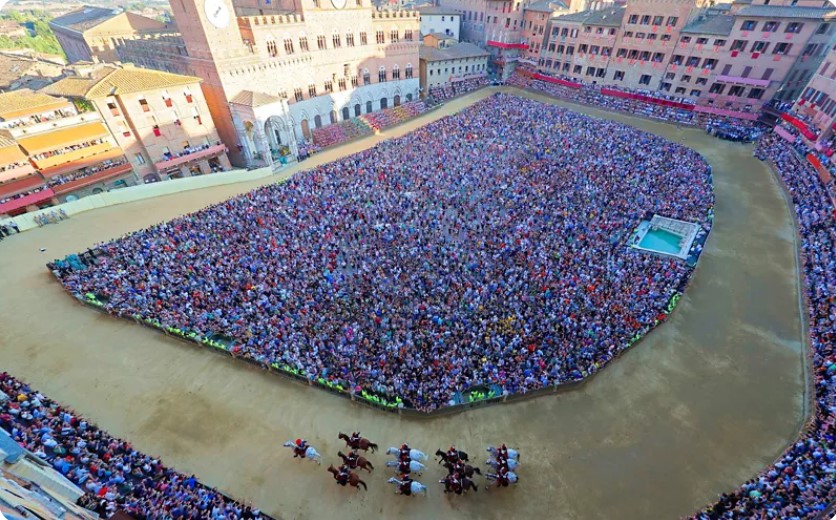 radicijska konjička trka u Sieni danas /Izvor italia.it 