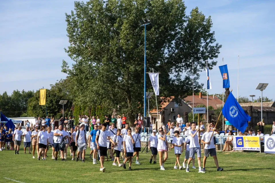 Mimohod sudionika Olimpijade. Izvor: SiB.hr