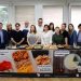 Chef Melkior Bašić podučio influencere kako da iskoriste ostatke hrane za pripremu ukusnih obroka Na kulinarskoj radionici o bacanju hrane Izvor Hrvatska agencija za poljoprivredu i hranu Na kulinarskoj radionici o bacanju hrane / Izvor: Hrvatska agencija za poljoprivredu i hranu