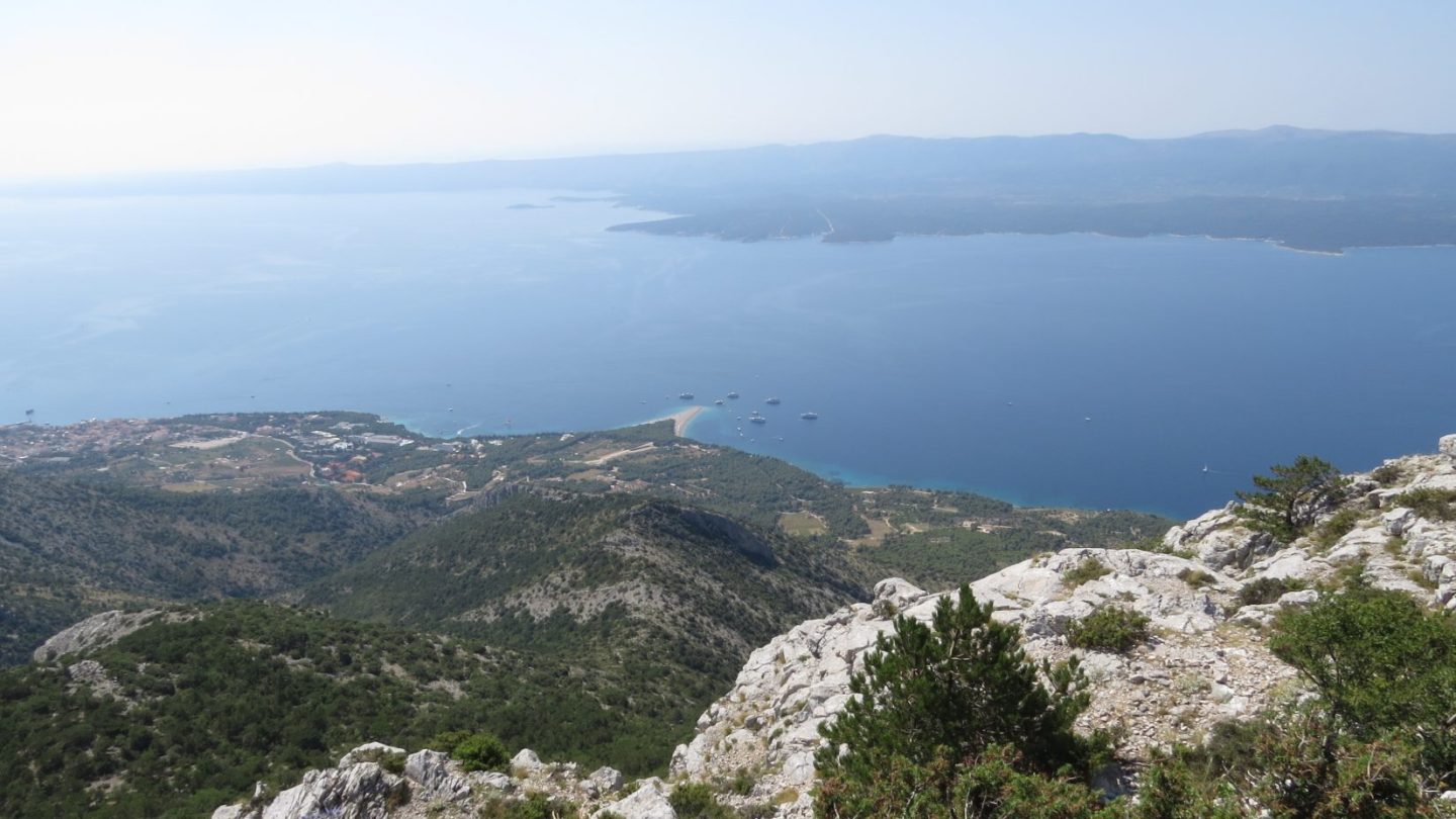 Pogled s Vidove gore preko Gažula na Zlatni rat Snimio Mladen Gerovac