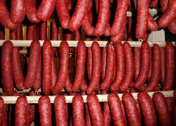 Iz trgovina Boso povlače se Suhe dimljene kobasice Kulin Delić zbog promjena u okusu i mirisu food 3249644 1280 Sušenje kobasica